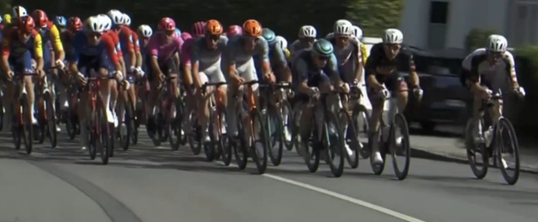 girodociclismo.com.br paul magnier supera os rivais e vence a adac cyclassics image 5