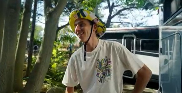 Tadej Pogacar se torna “HAB” de Urska Zigart durante o Tour de France, assista o vídeo 1 girodociclismo.com.br rascunho automatico image 16
