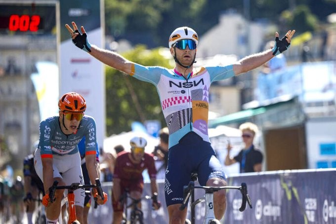 Riley Sheehan bate Ben Turner e vence a 1ª etapa do Czech Tour no sprint, confira os resultados e a chegada 6 girodociclismo.com.br riley sheehan bate ben turner e vence a 1a etapa do czech tour resultados e chegada image 13