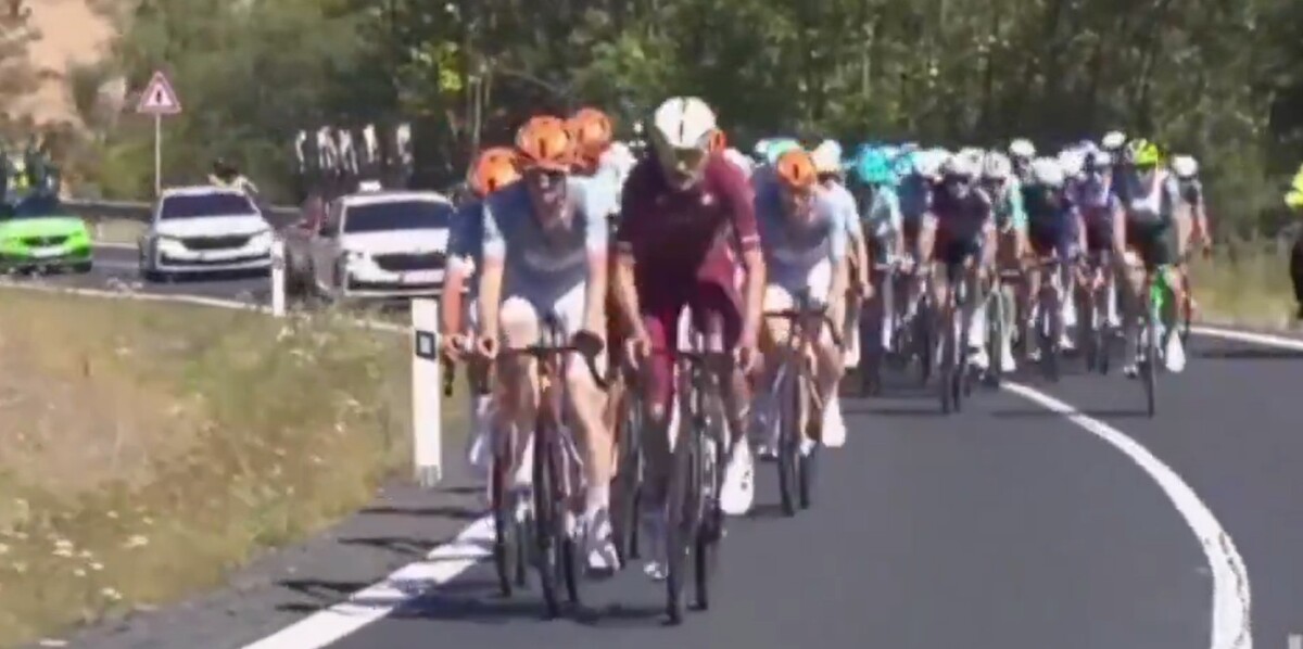 Riley Sheehan bate Ben Turner e vence a 1ª etapa do Czech Tour no sprint, confira os resultados e a chegada 4 girodociclismo.com.br riley sheehan bate ben turner e vence a 1a etapa do czech tour resultados e chegada image 8
