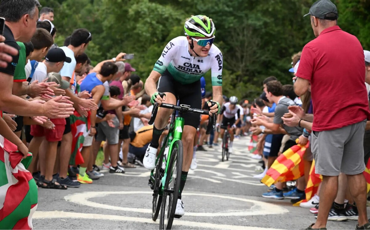 UAE Emirates anuncia a contratação de campeão espanhol, equipe contrata 2 novos ciclistas em apenas 2 dias 1 girodociclismo.com.br uae emirates anuncia a contratacao do campeao espanhol equipe contrata 2 ciclistas em 2 dias image 2