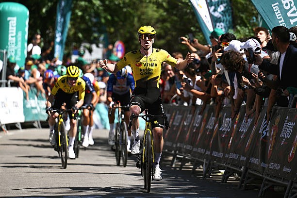 girodociclismo.com.br visma lease a bike faz dobradinha na vuelta a burgos matthew brennan vence a 1a etapa confira os resultados e a chegada image 4
