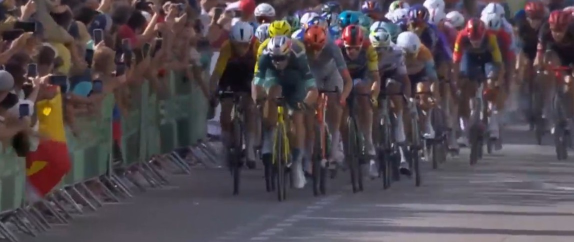 girodociclismo.com.br vuelta a espana 2026 bryan coquard vence a 8a etapa tadej pogacar sofre grave queda e abandona resultados e a chegada image 14