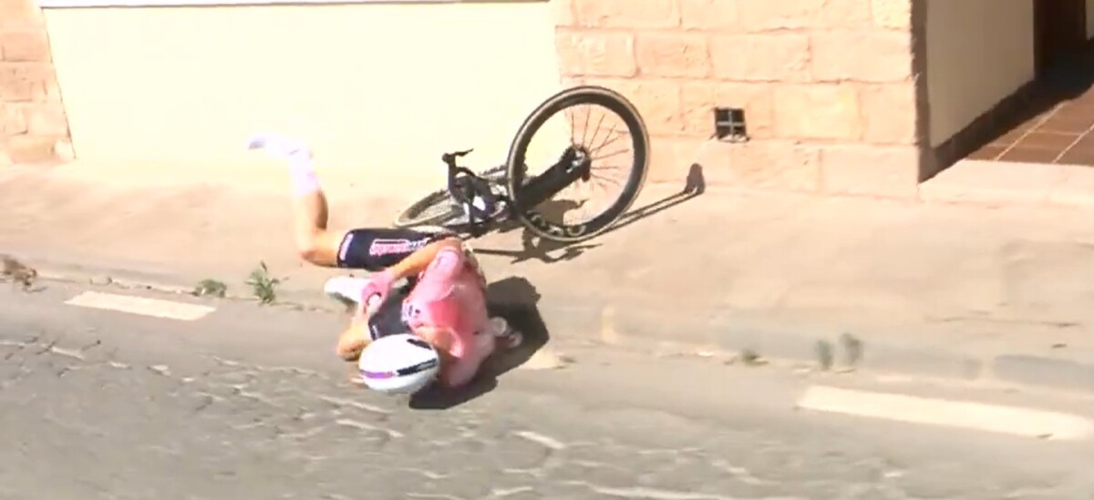 girodociclismo.com.br vuelta a espana 2026 ciclista do world tour sofre graves lesoes apos queda e abandona a competicao assista o video image 5