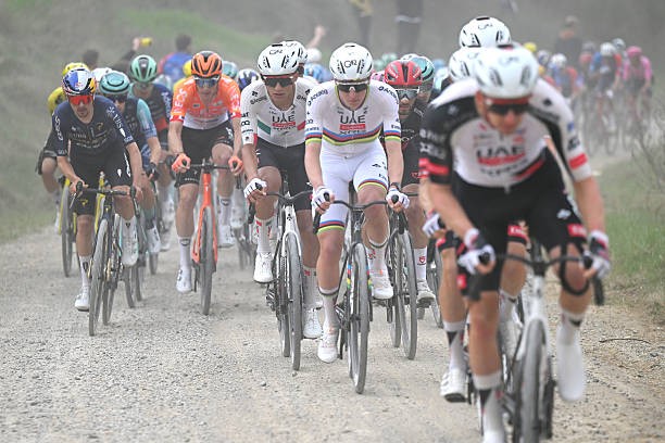Vuelta a España 2026: Gregário de Tadej Pogacar admite surpresa com presença e afirma "as equipes buscarão maneiras não convencionais de vencer" 4 girodociclismo.com.br vuelta a espana 2026 gregario de tadej pogacar revela surpresa com presenca e afirma as equipes buscarao maneiras nao convencionais de vencer image 9