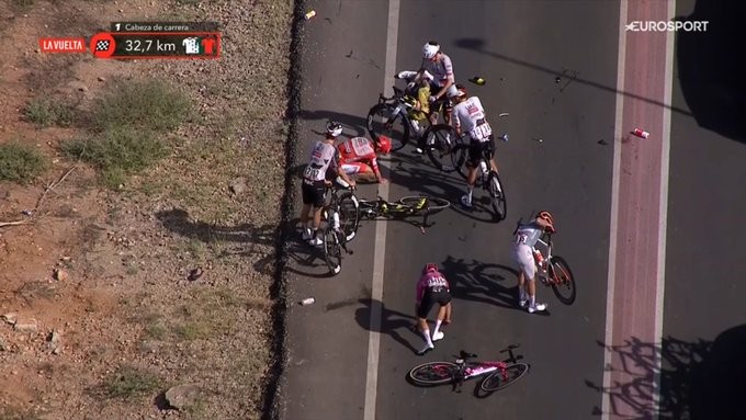 girodociclismo.com.br vuelta a espana 2026 tadej pogacar sofre forte queda e abandona a competicao assista o video image