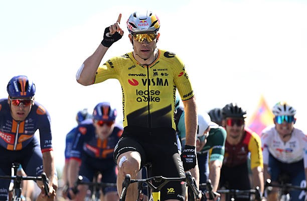 Vuelta a España 2026: Visma-Lease a Bike anuncia equipe, Wout van Aert lidera versátil time 1 girodociclismo.com.br vuelta a espana 2026 visma lease a bike anuncia equipe wout van aert lidera versatil time image