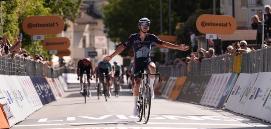 girodociclismo.com.br alessandro fancellu vence a abertura do giro dabruzzo image 10