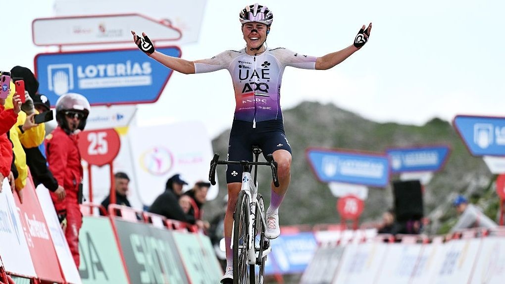girodociclismo.com.br campea da vuelta a espana deixa a uae movistar paga multa de e 100 000 pela antecipacao da rescisao image