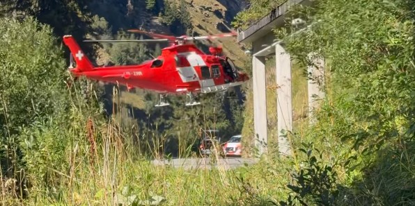 girodociclismo.com.br lenda do mtb nino schurter sofre grave acidente ex ciclista sofre fratura e e resgatado de helicoptero image 1