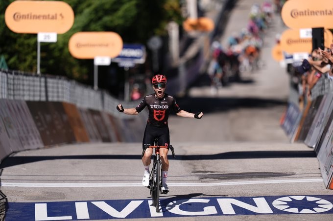 girodociclismo.com.br lennart jasch supera o pelotao e vence a segunda etapa do giro dabruzzo image 4