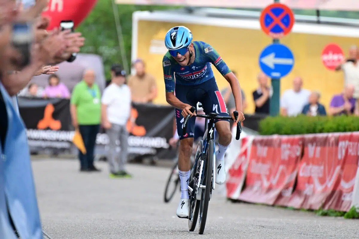 girodociclismo.com.br soudal quick step reage forte ao assedio a henrique bravo jamais concordaremos acham que podem comprar qualquer coisa image 1