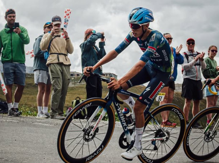 girodociclismo.com.br soudal quick step reage forte ao assedio a henrique bravo jamais concordaremos acham que podem comprar qualquer coisa image 6