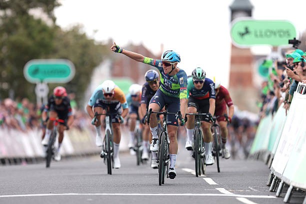 girodociclismo.com.br tim merlier vence segunda etapa do tour da gra bretanha apos final marcado por ventos laterais image 3