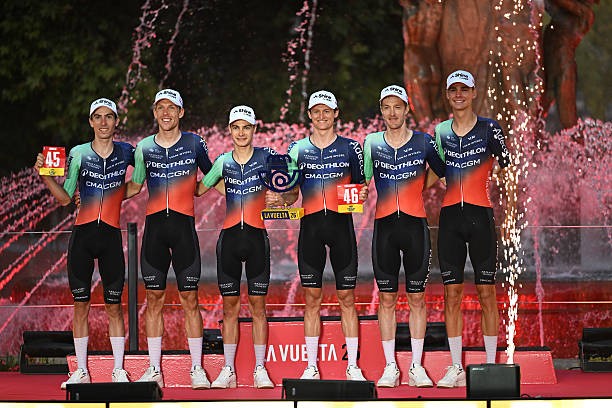 girodociclismo.com.br uae emirates xrg lidera amplamente ranking por equipes da uci confira as classificacoes por equipes image 3