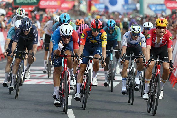 girodociclismo.com.br vuelta a espana 2026 bastien tronchon surpreende favoritos e vence a 10a etapa confira os resultados e a chegada image 10