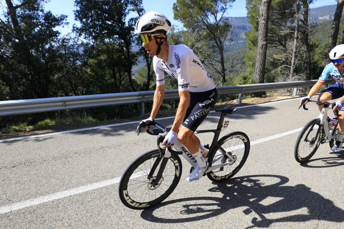 girodociclismo.com.br vuelta a espana 2026 campeao nacional abandona a competicao equipe retira ciclista confira o anuncio image