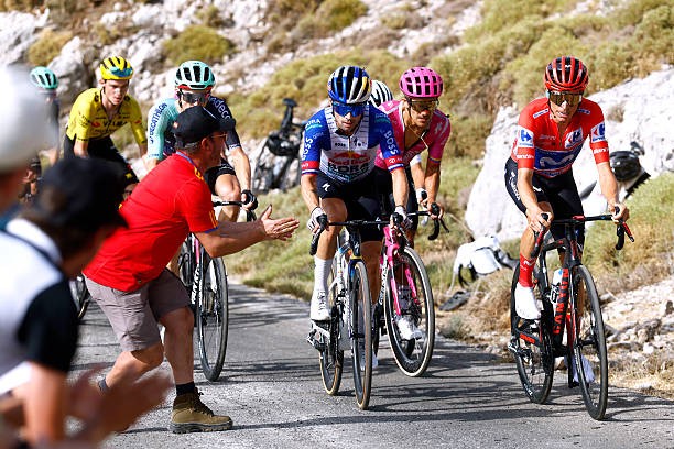 girodociclismo.com.br vuelta a espana 2026 primoz roglic admite supresa com enric mas gostaria de estar tao bem quanto ele assista o video image 3