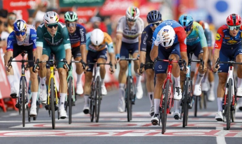girodociclismo.com.br vuelta a espana 2026 wout van aert lamenta resultado estou decepcionado existem duvidas sobre a equipe assista o video image 3