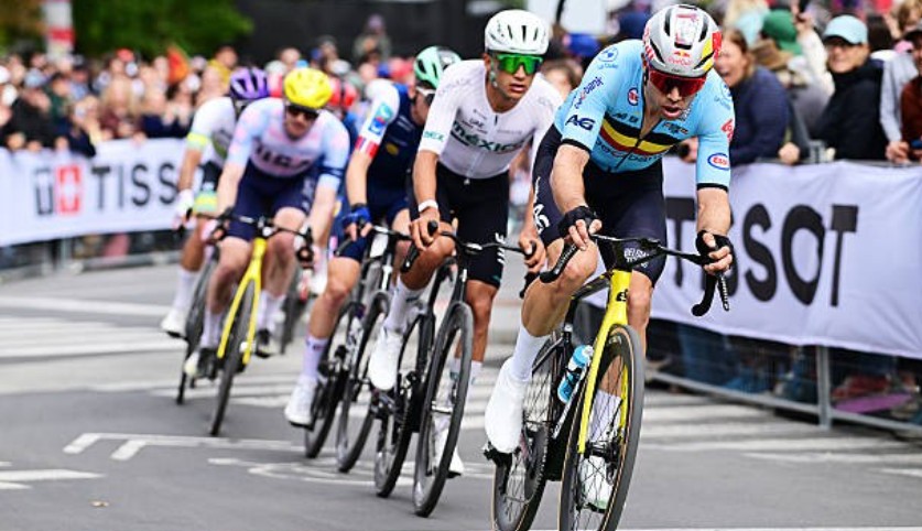 girodociclismo.com.br wout van aert e remco evenepoel sofrem fortes criticas apos o mundial a maior decepcao da decada image 5