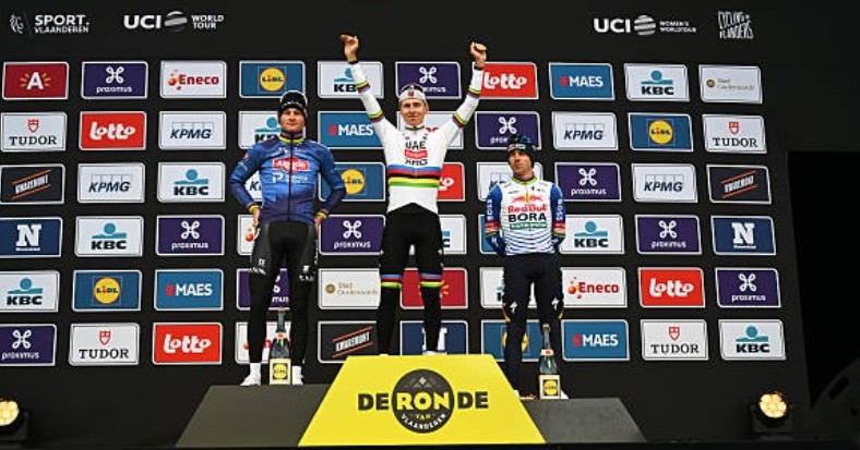 girodociclismo.com.br a maior dor foi nao reduzir a diferenca a tadej pogacar remco evenepoel encerra temporada e avalia mudancas para 2027 image 12
