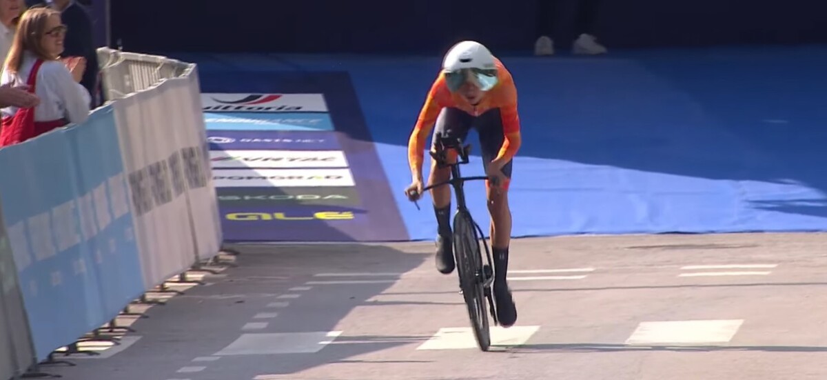 girodociclismo.com.br bicampeao mundial vence o europeu por apenas 3 centesimos enjamin noval conquista o titulo europeu de contrarrelogio junior image 2