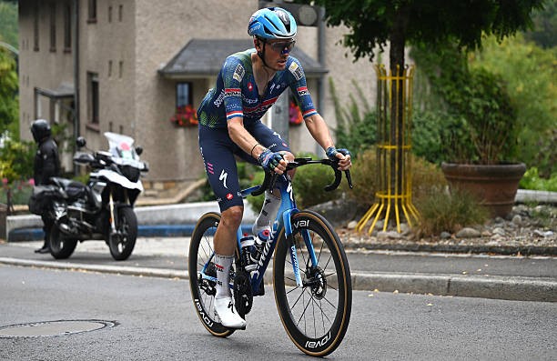 girodociclismo.com.br campeao da paris roubaix sofre fratura apos queda e encerra temporada image 1