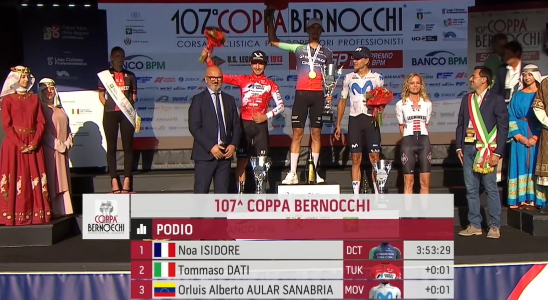girodociclismo.com.br coppa bernocchi 2026 noa isidore vence em sprint massivo filippo ganna sofre forte queda resultados e chegada image 7