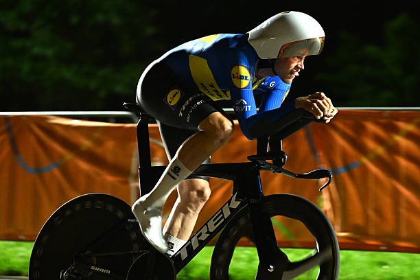 girodociclismo.com.br eneco tour 2026 jakob soderqvist vence o prologo do por apenas 7 centesimos resultados e chegada image