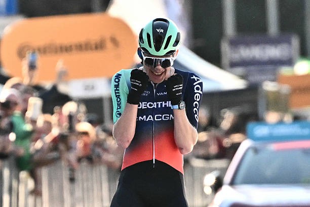 girodociclismo.com.br paul seixas analisa a vitoria historica na il lombardia acelerei cedo demais o ritmo nao estava forte assista o video image 4
