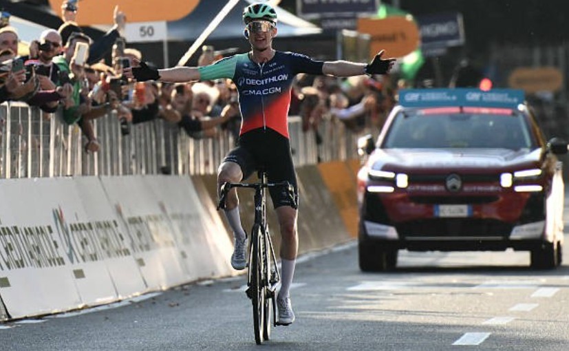 girodociclismo.com.br paul seixas bate recorde de tadej pogacar na subida do civiglio e faz historia na volta a lombardia image 5