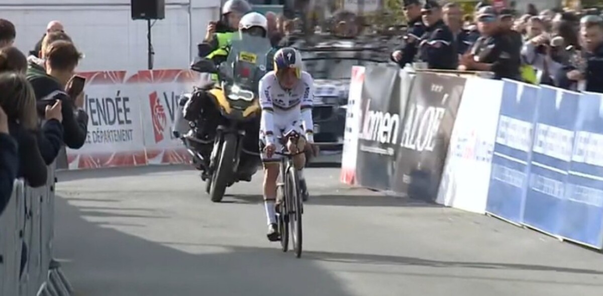 girodociclismo.com.br remco evenepoel domina o chrono des nations e encerra a temporada com vitoria image 14