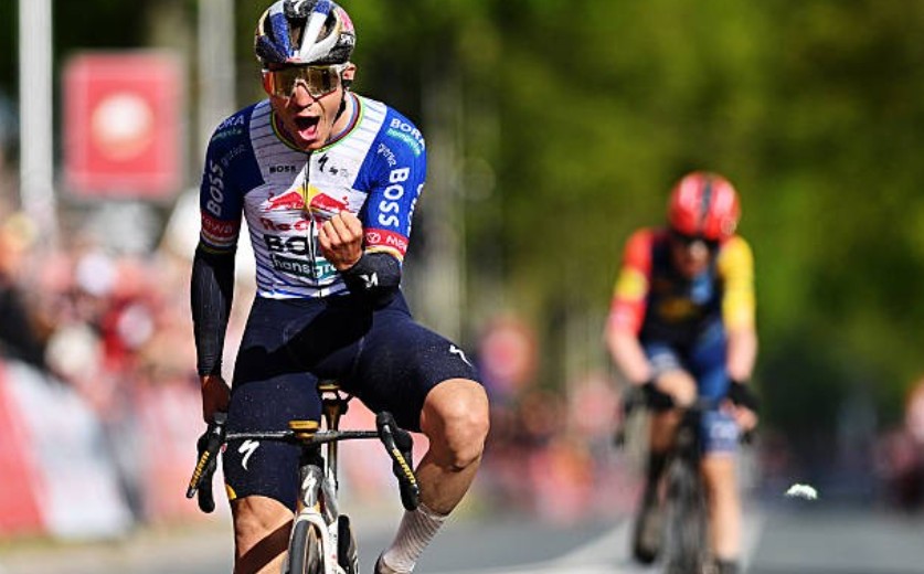 girodociclismo.com.br remco evenepoel supera tadej pogacar em ranking da uci mesmo vencendo 3 monumentos esloveno e superado image 8