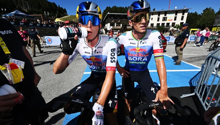 girodociclismo.com.br somos a red bull bora nao havera mais uma equipe remco evenepoel diretor da equipe image