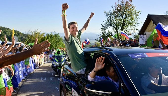 girodociclismo.com.br tadej pogacar fala durante o campeonato europeu minha forma esta ruim nao gostaria de estar correndo assista o video image 2