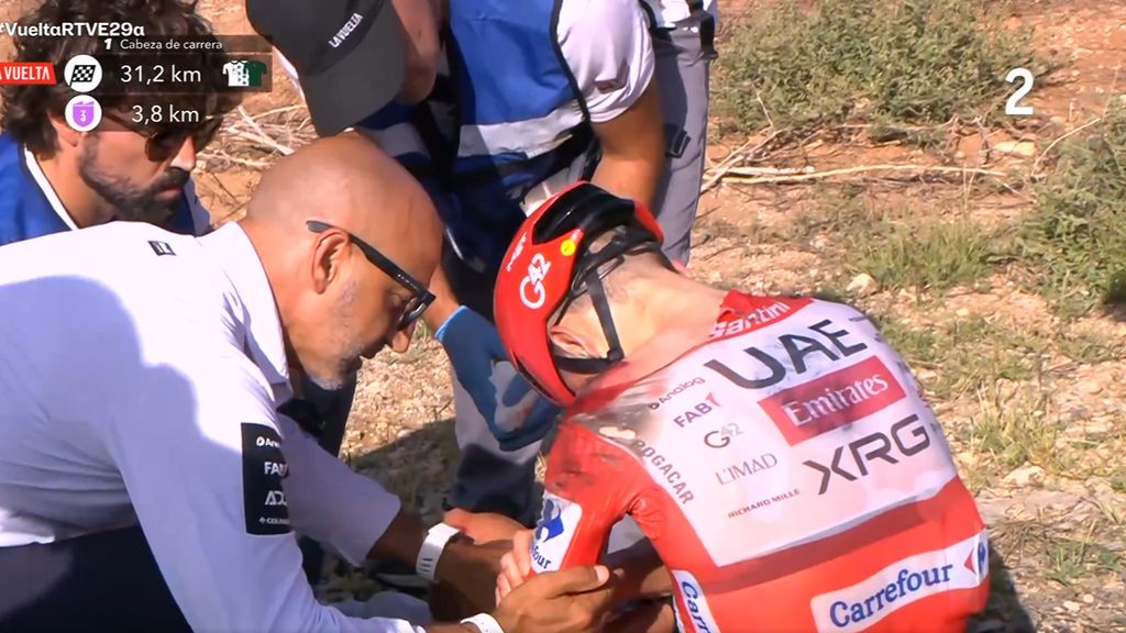 girodociclismo.com.br tadej pogacar revela novas fraturas mais duas vertebras quebradas esloveno descreve momentos de tensao apos grave queda image 1